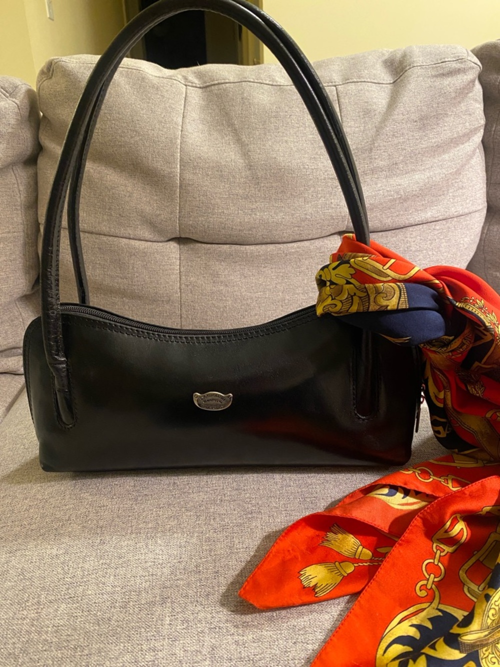L’artigiano Sorrentino Classic Black Genuine Leather Shoulder bag